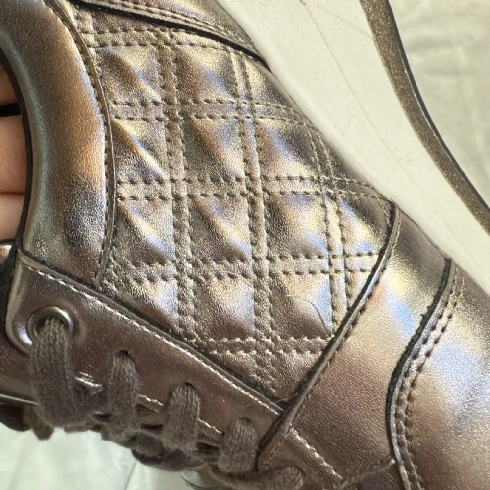 💙5/$25💙 Soda Bronze Metallic Platform Sneakers